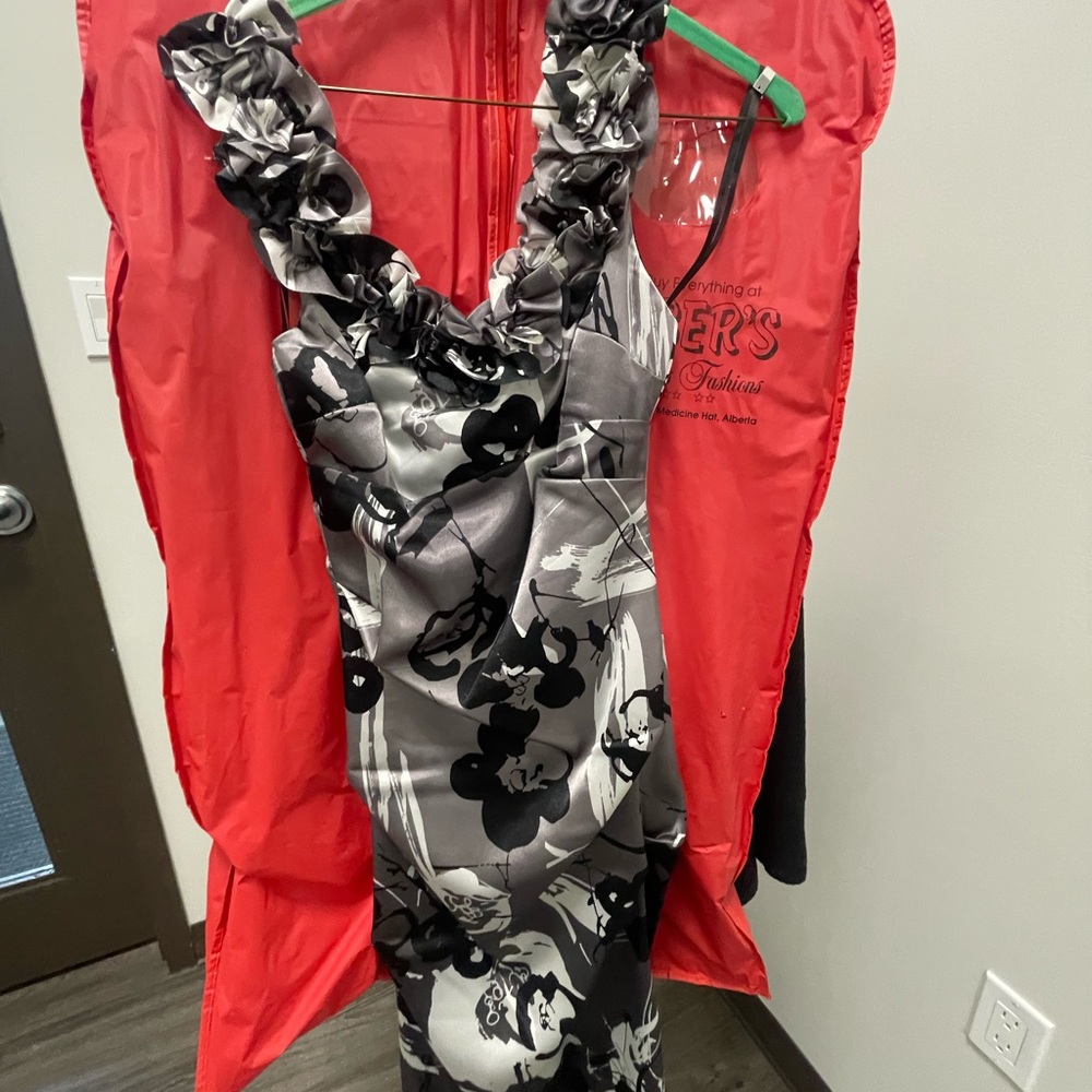 Elegant Black and Gray Floral Dress